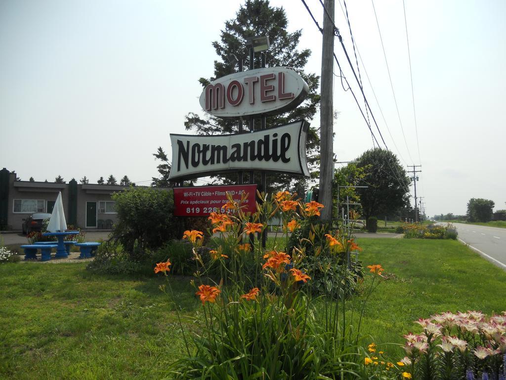 Motel Normandie Louiseville Extérieur photo