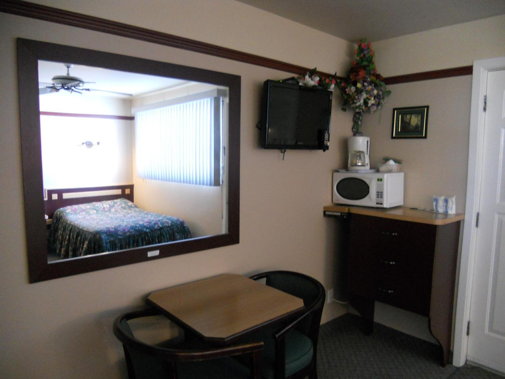 Motel Normandie Louiseville Extérieur photo