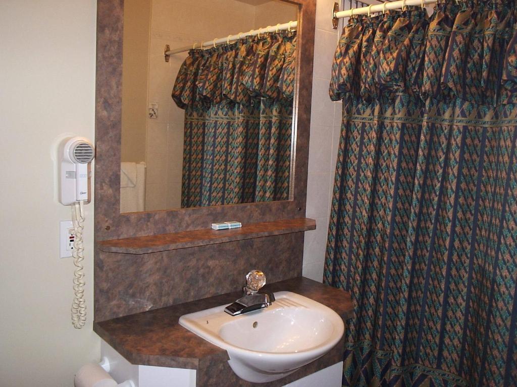 Motel Normandie Louiseville Extérieur photo