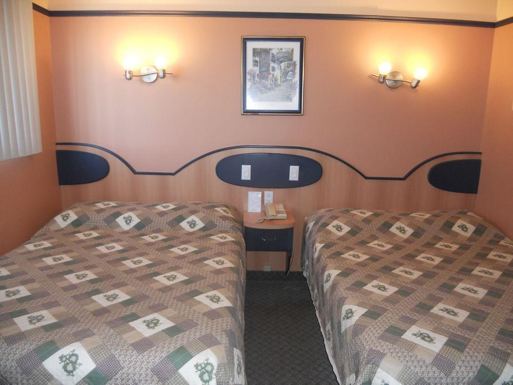 Motel Normandie Louiseville Extérieur photo