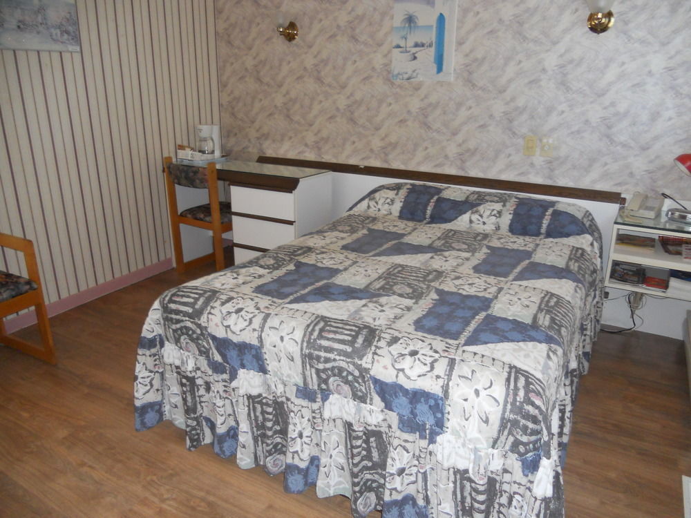 Motel Normandie Louiseville Extérieur photo
