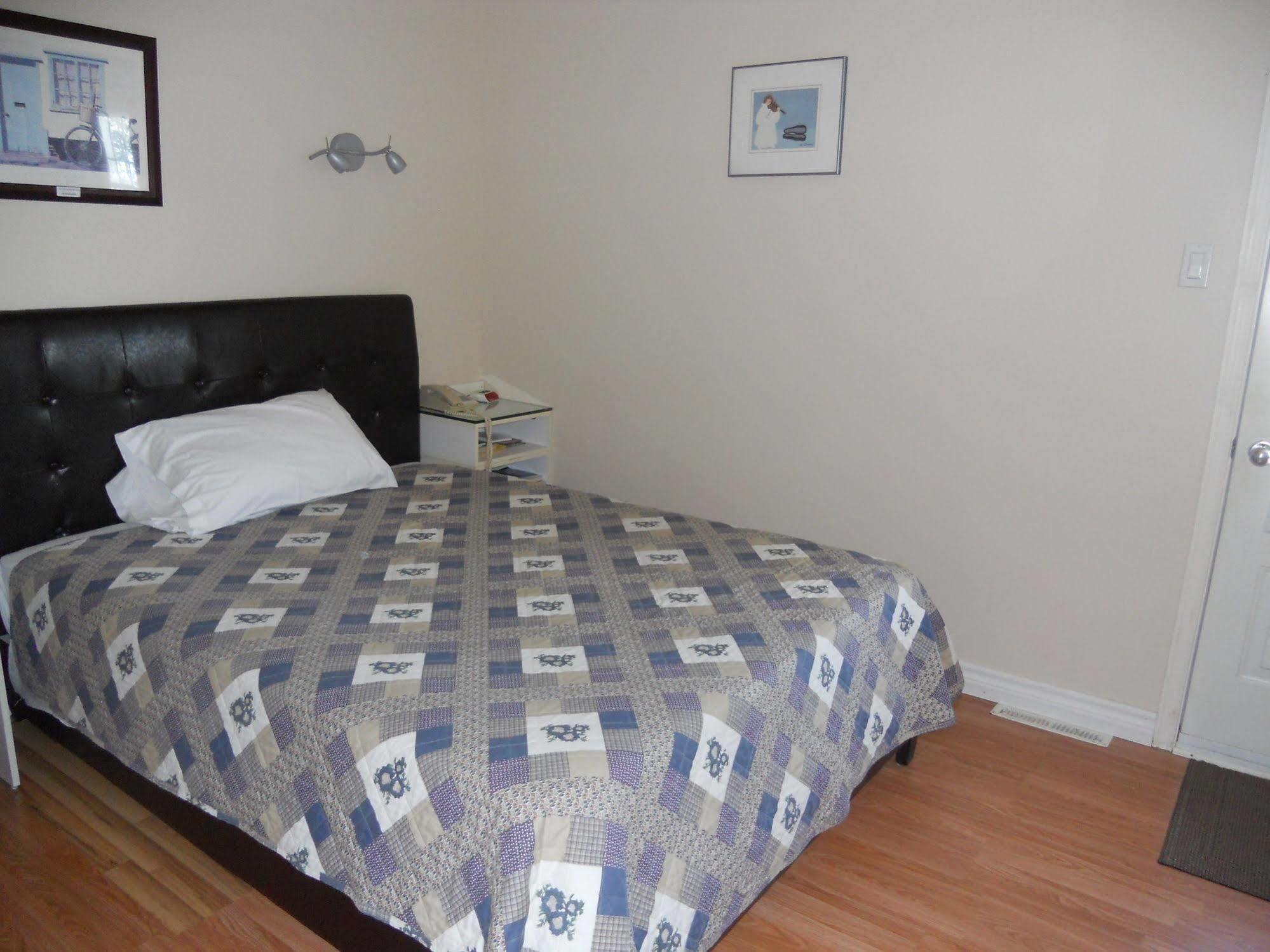 Motel Normandie Louiseville Extérieur photo
