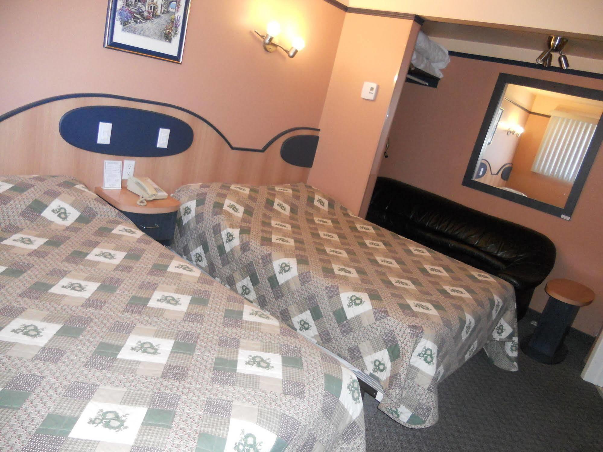 Motel Normandie Louiseville Extérieur photo